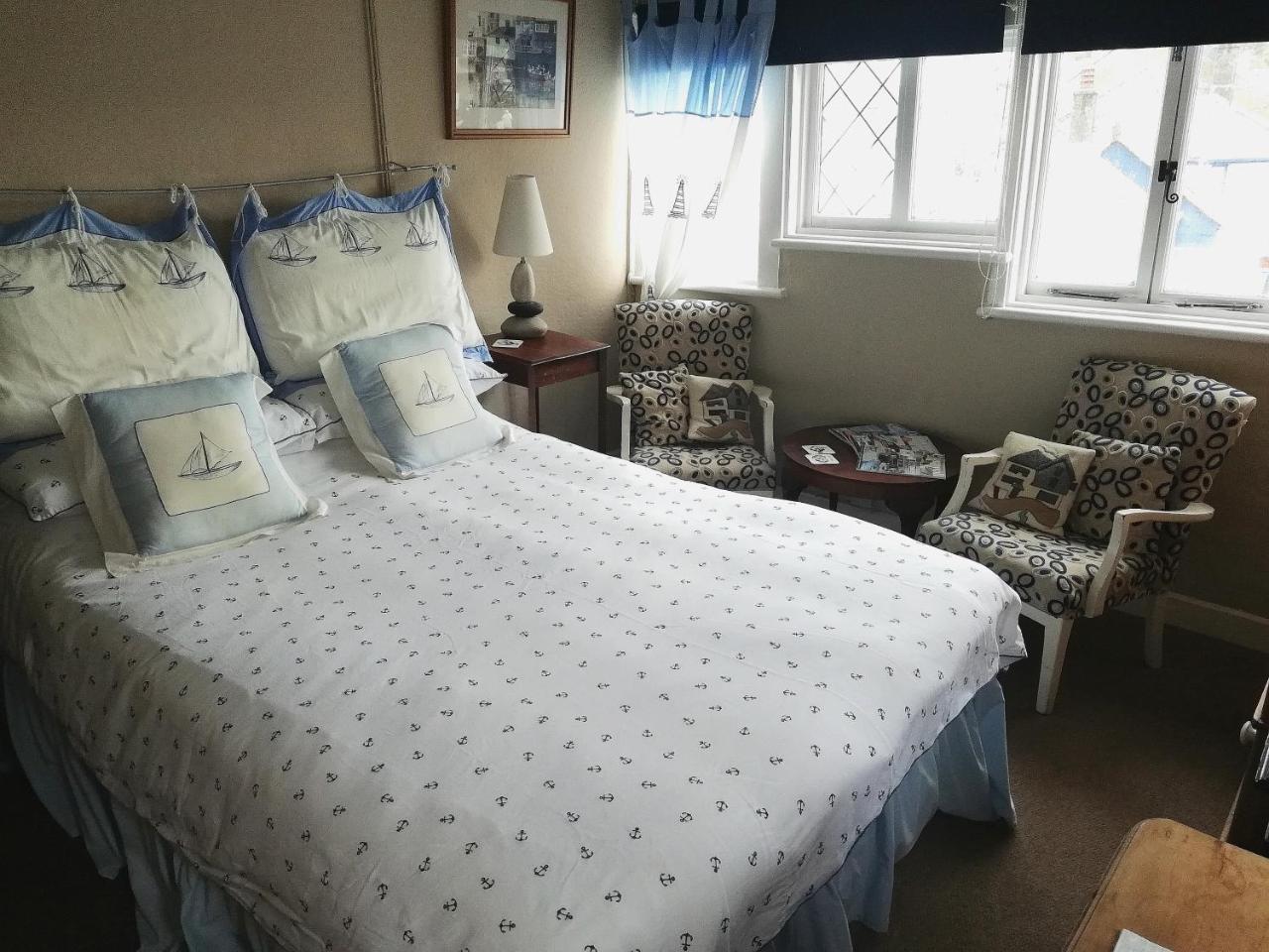The House On The Props Bed & Breakfast Полперо Стая снимка
